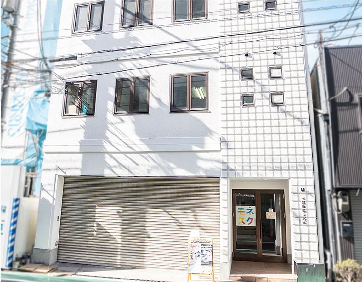 モネスク外観