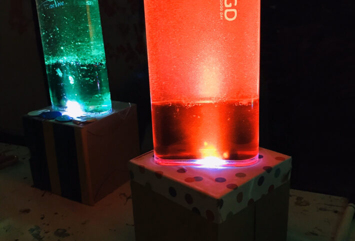 【LEDライトで光るオイルモーションをつくりました！】水と油こどもの科学工作