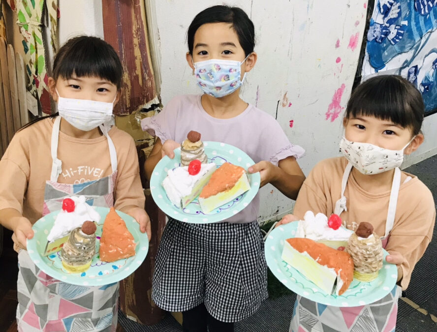子供の簡単ケーキ工作 画用紙や紙粘土 毛糸などいろんな材料で 大阪のアートスクールモネスク