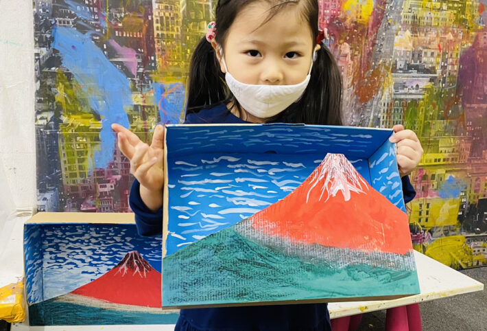 「北斎の赤富士」を立体絵画で！親子アート