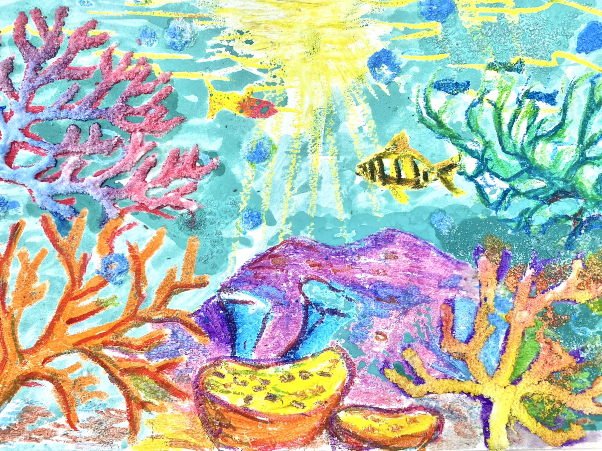 塩のお絵描き「ソルトペインティング」を体験！サンゴのきれいな海をか 