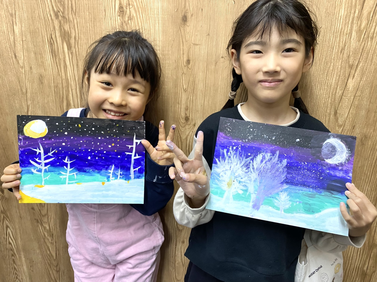 幻想的な夜の雪景色をアクリル絵の具で描きました！ | 大阪の絵画教室